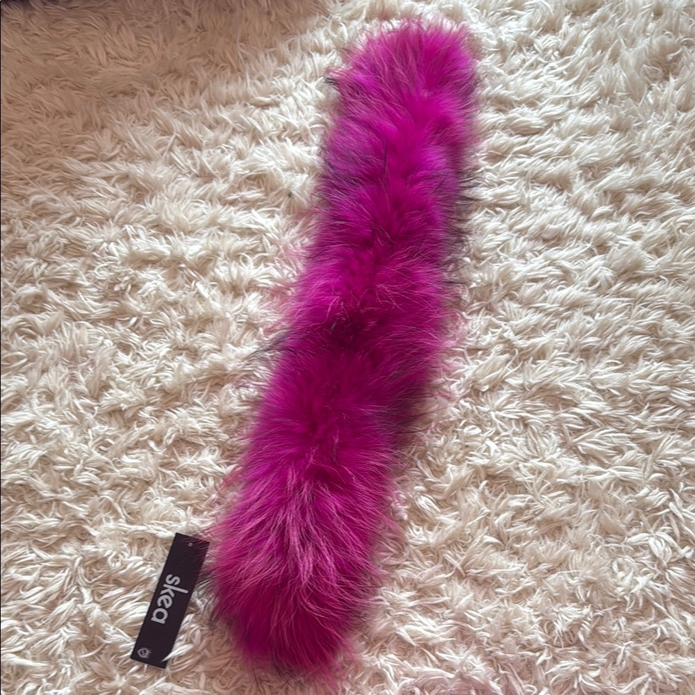 NWT Skea Fuchsia real Fur trim for their jackets.